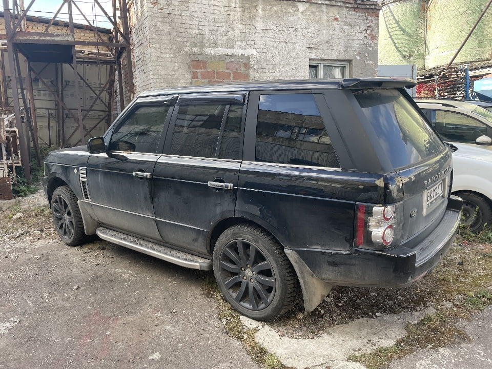 1 У Рівному на державному аукціоні продають арештований позашляховик
