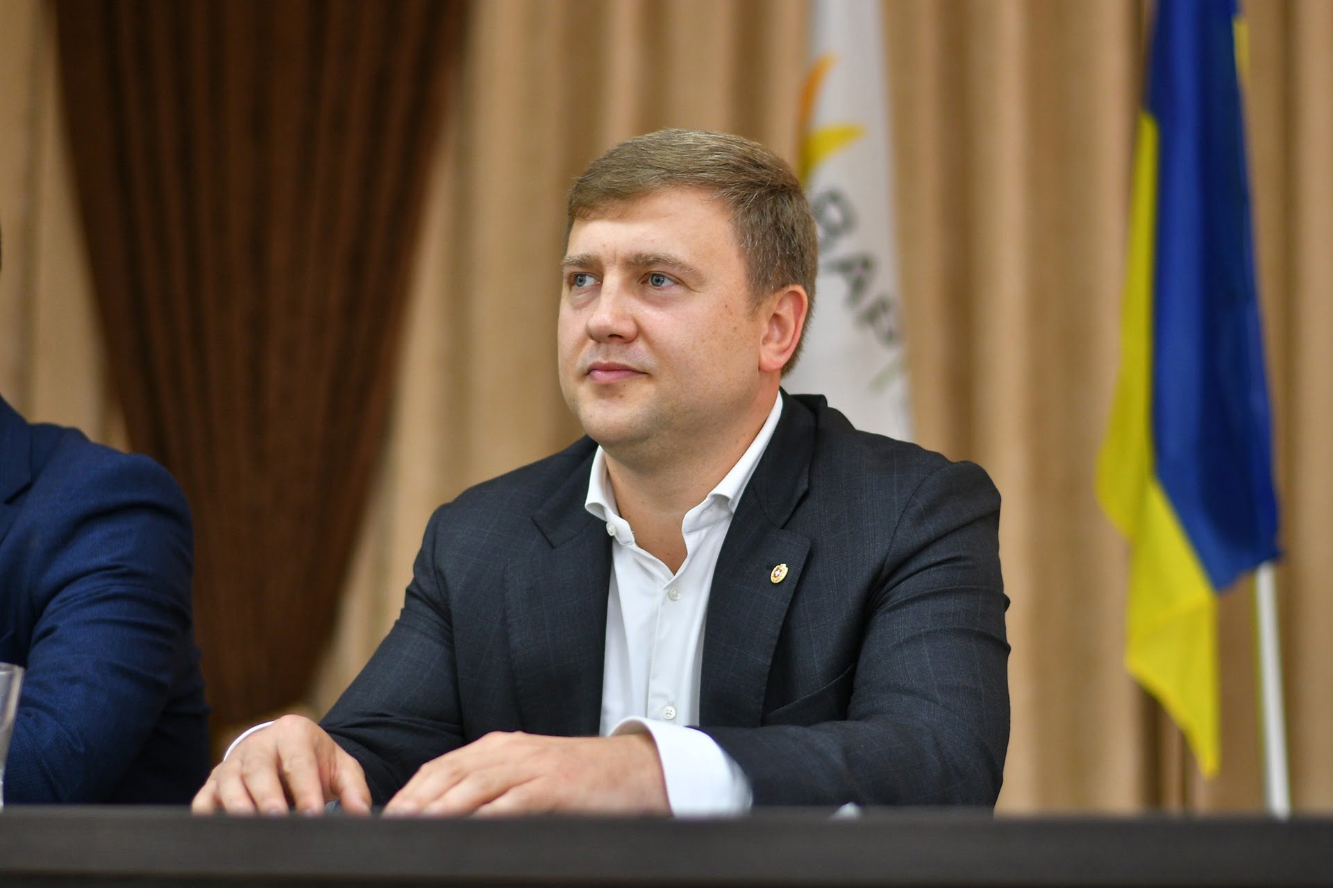 Дружина заробляла вдвічі більше: ексголова Рівненської ОВА Коваль оприлюднив доходи 0000