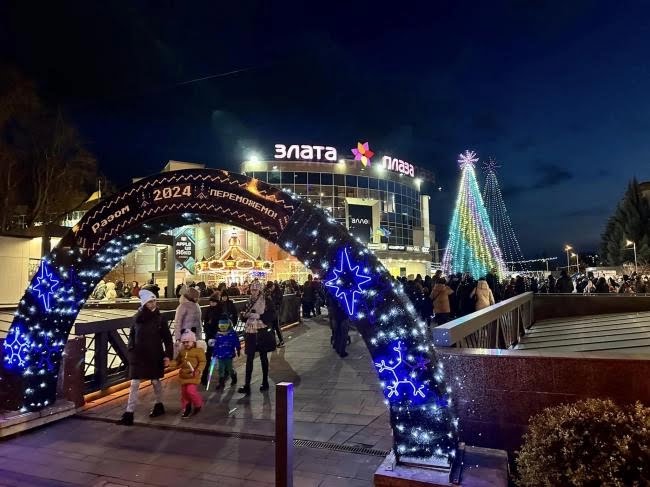 В Рівненській ОВА повідомили якою буде комендантська година в новорічну ніч 0000