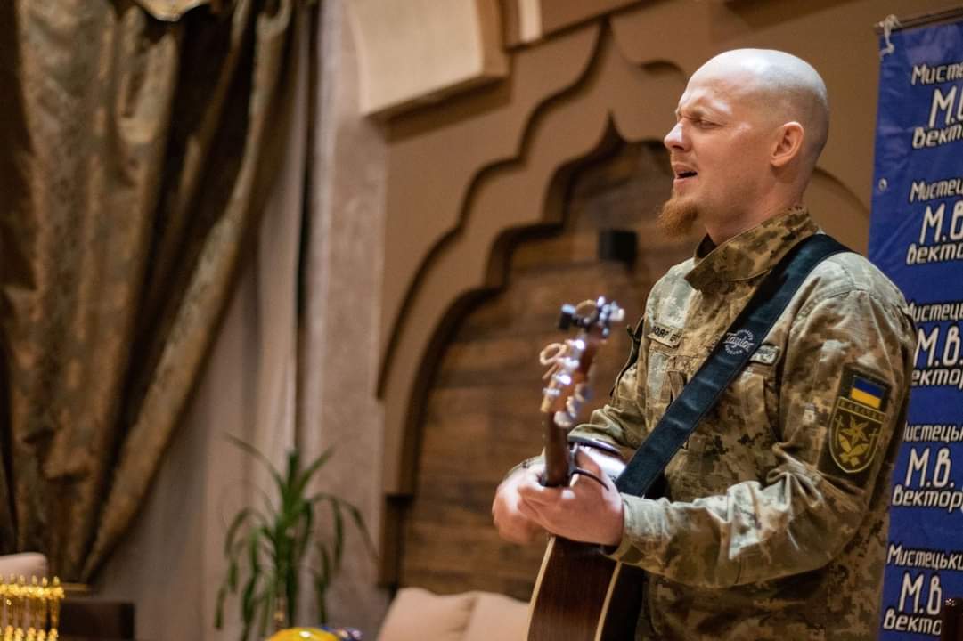 1 Лідер легендарного гурту “Тінь сонця” отримав у Рівному мистецьку премію