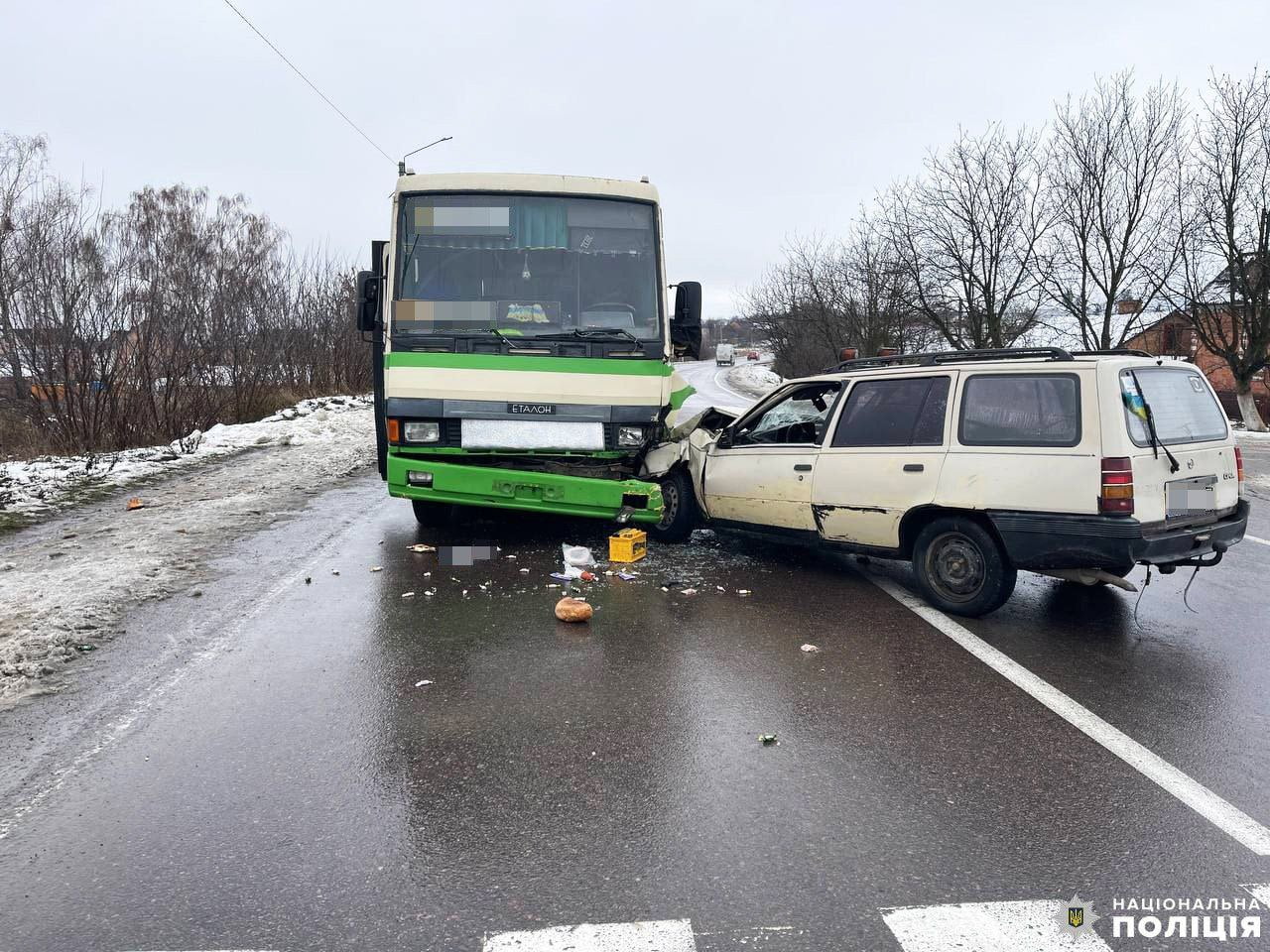 1 Біля Рівного водій збив пішохода і в'їхав у маршрутку