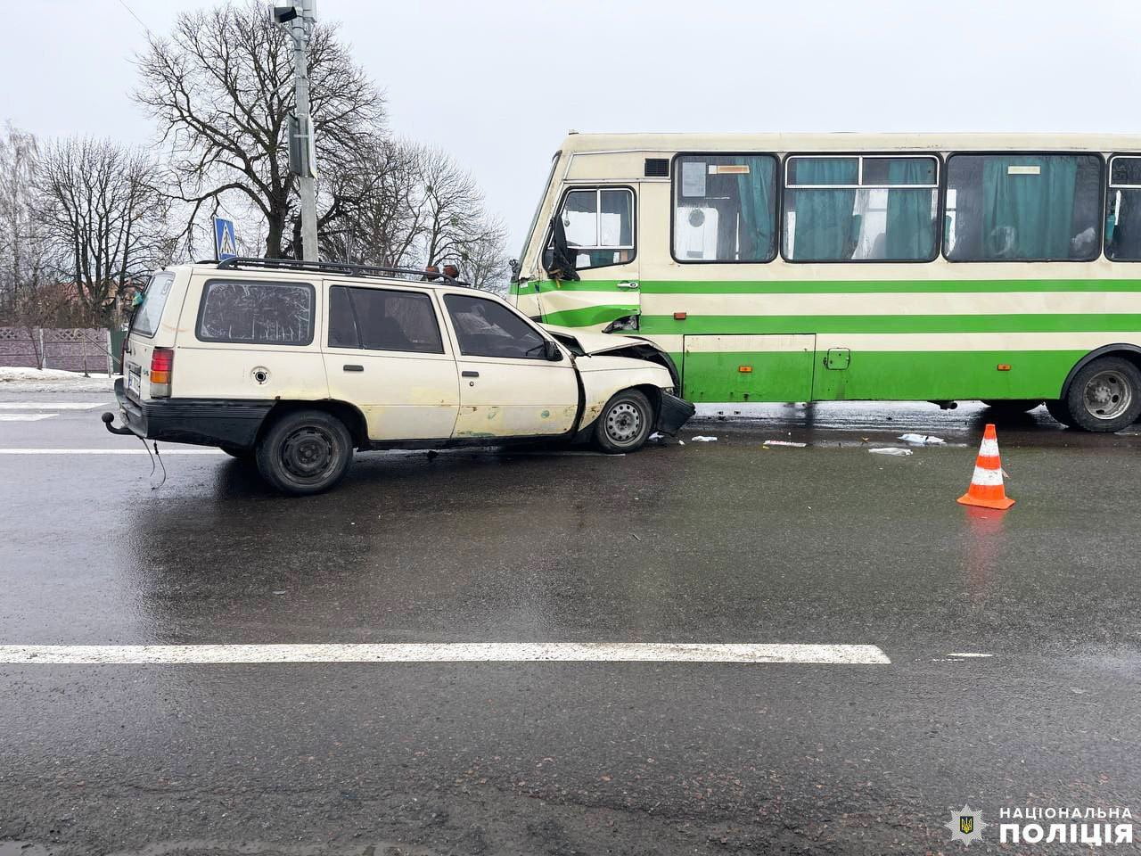 Біля Рівного водій збив пішохода і в’їхав у маршрутку 0000