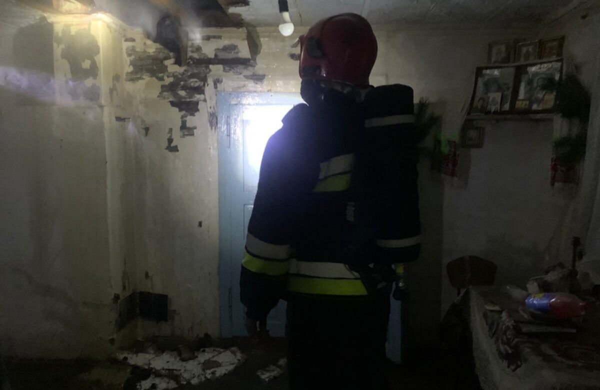 На Рівненщині горів житловий будинок