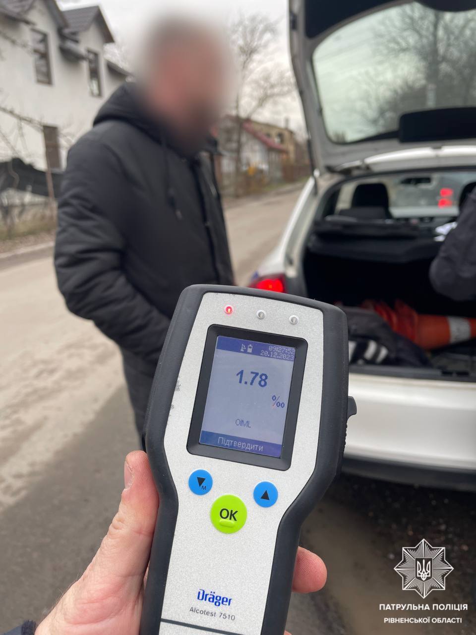 У Рівному водій не зупинився вшанувати загиблих і отримав протокол, бо виявився нетверезим 0000