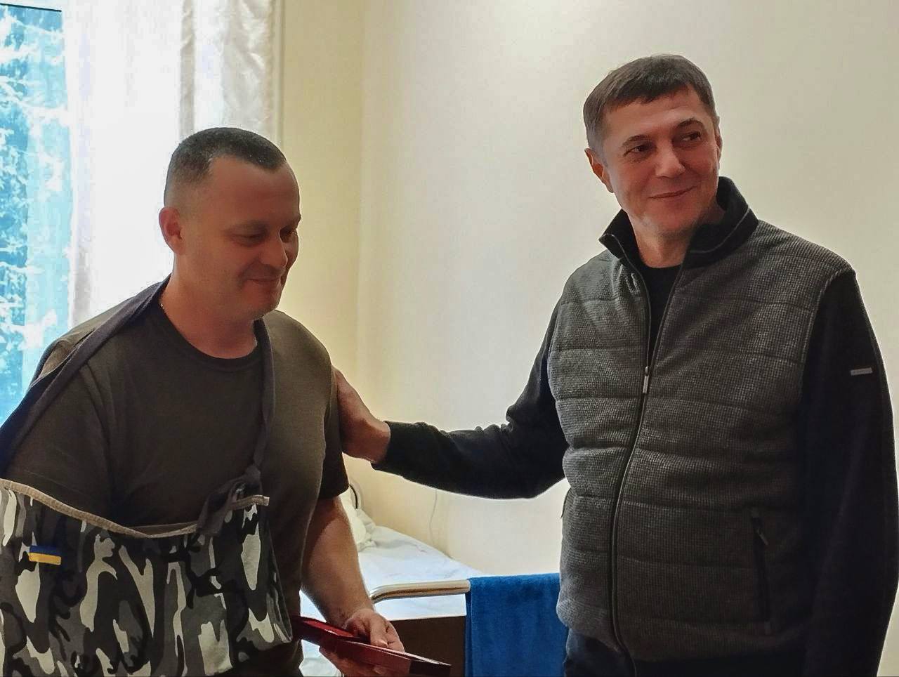Президент нагородив відзнакою вчителя-захисника з Рівненщини 0000