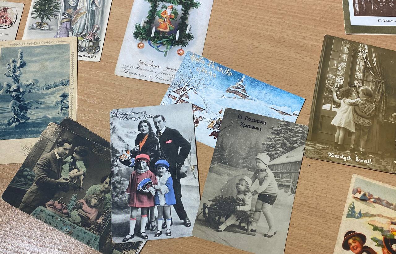 1 У музеї показали найстарішу колекцію різдвяних листівок Рівненщини