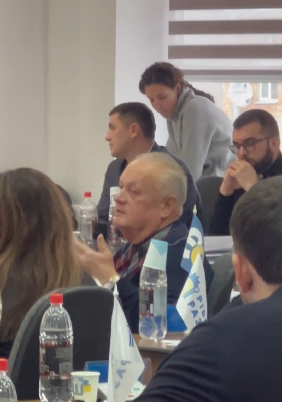 1 Депутати Рівнеради відклали питання вирубування скверу на довивчення