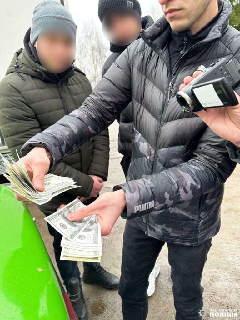 1 На Рівненщині керівника управління ЖКГ судитимуть за хабар