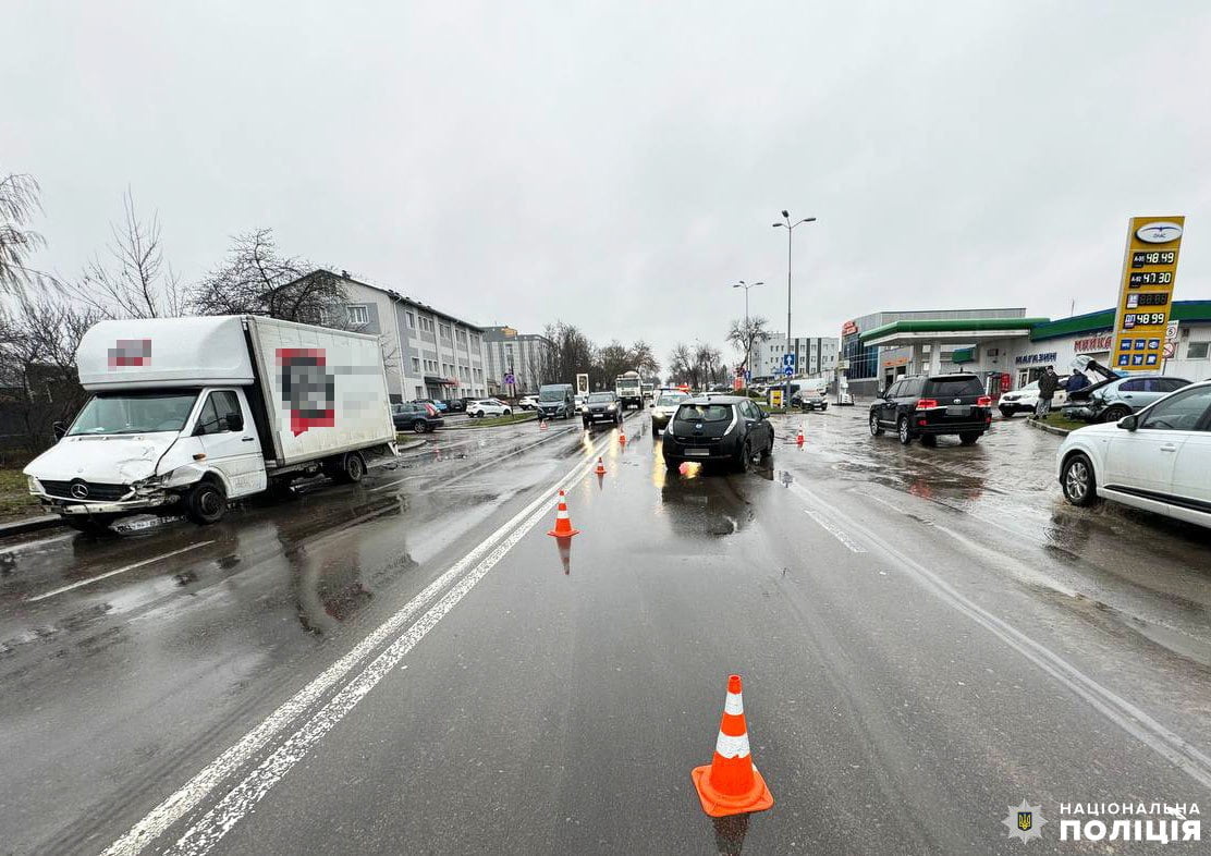 У Рівному ДТП за участі трьох авто: травмувалася пасажирка 0000