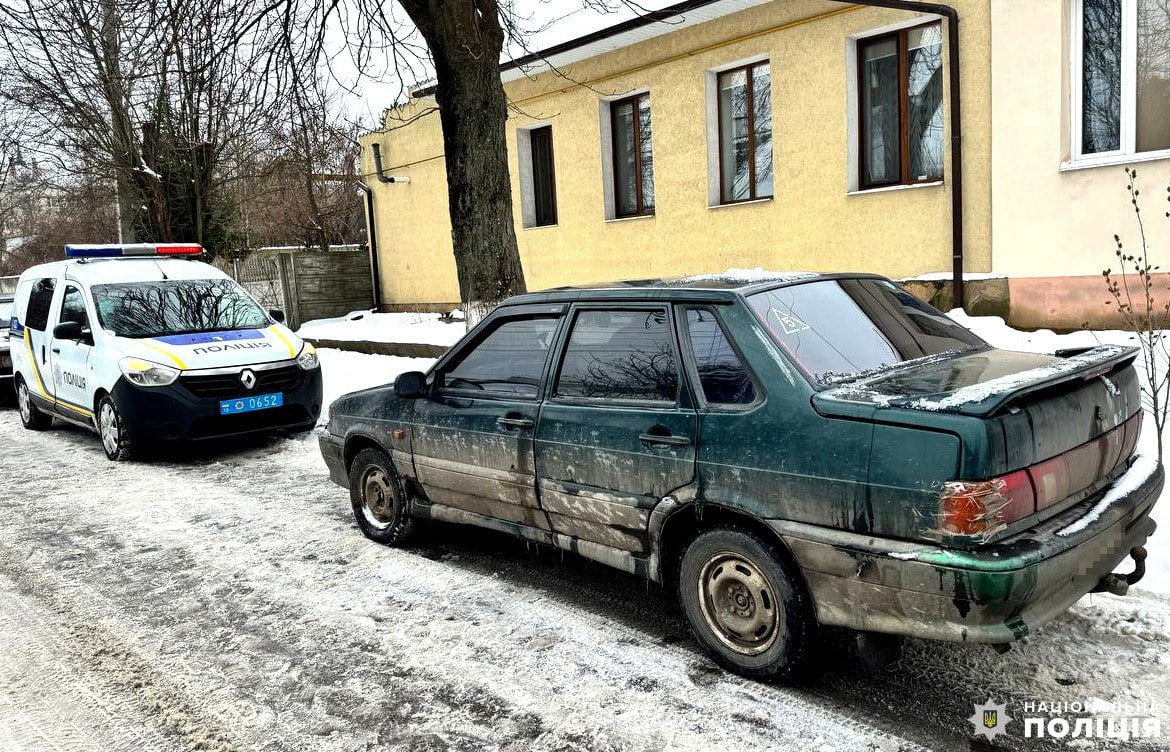 На Рівненщині водій з підробленими документами пропонував хабар