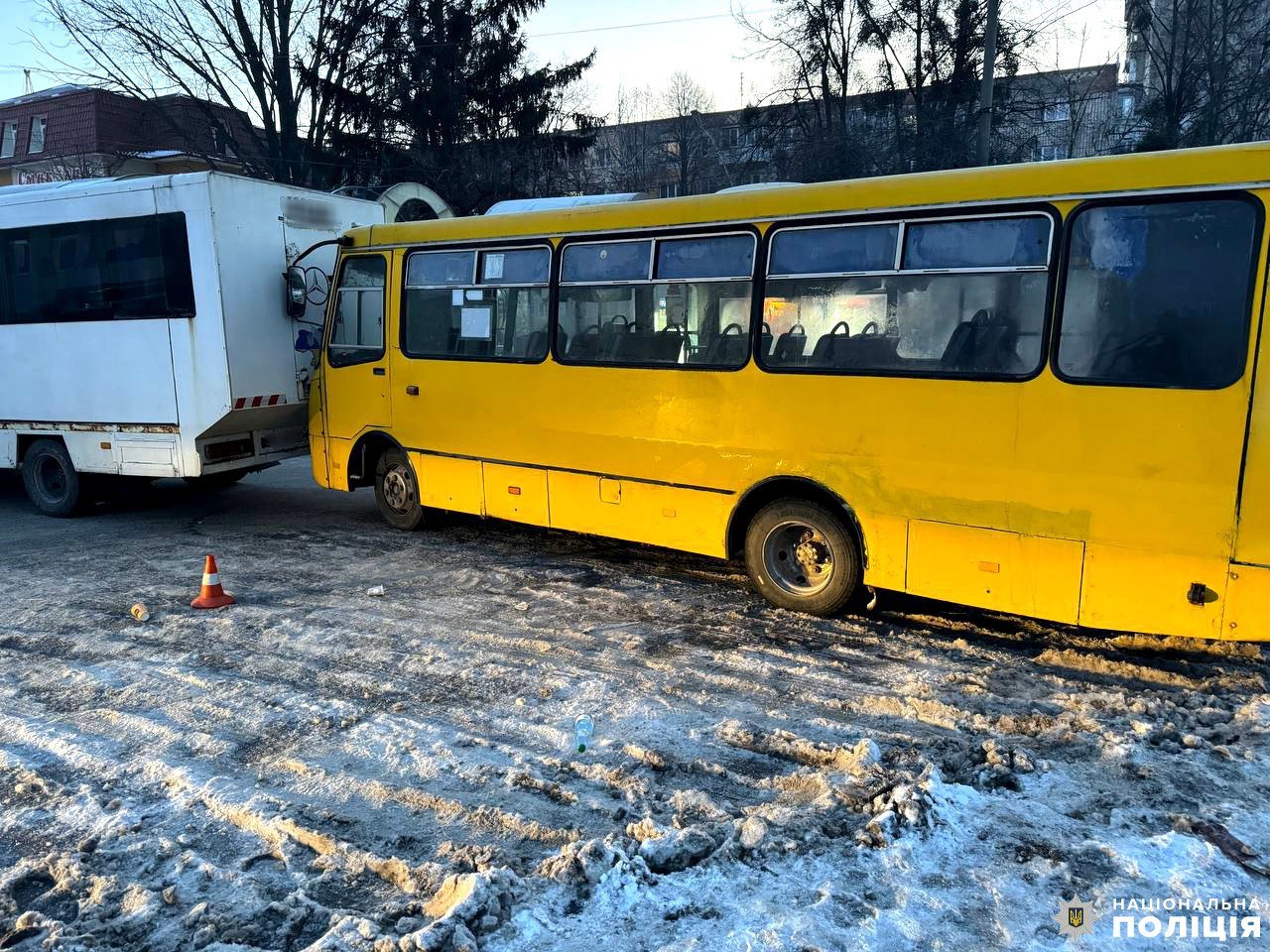 У Рівному зіштовхнулися дві маршрутки: один водій постраждав 0000