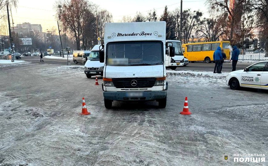 1 У Рівному зіштовхнулися дві маршрутки: один водій постраждав