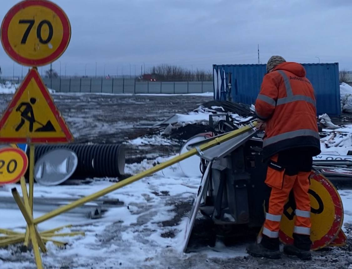 1 На Рівненщині за лічені дні залатають ями на дорогах (ВІДЕО)