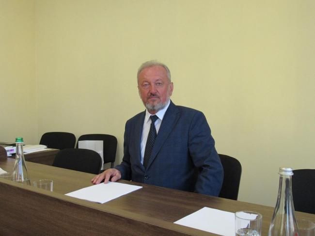 Рівненського суддю хочуть нагородити до його 65-річчя