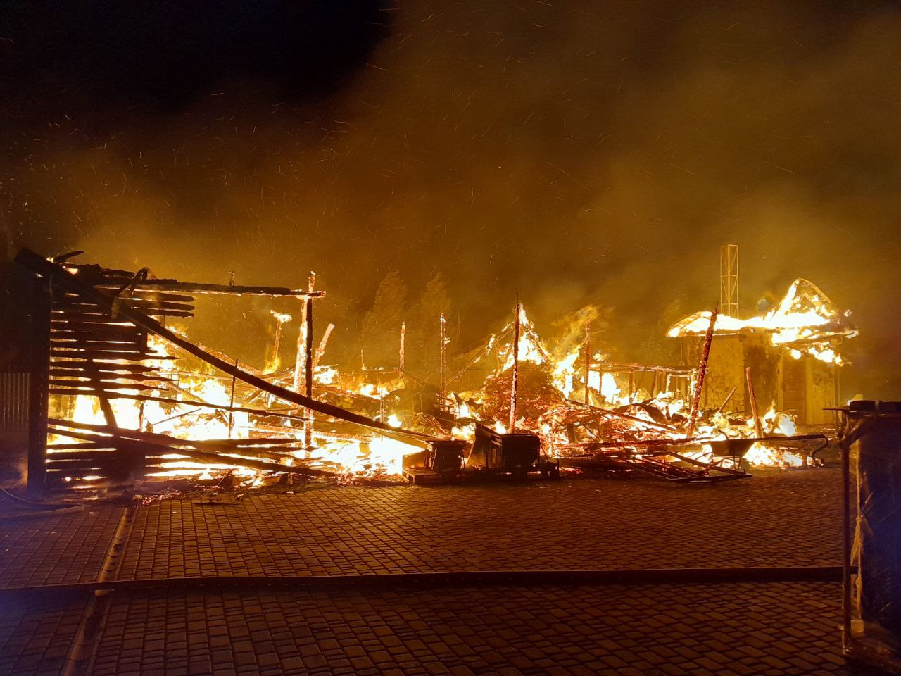 На Рівненщині згоріла ферма з вирощування перепілок 0000