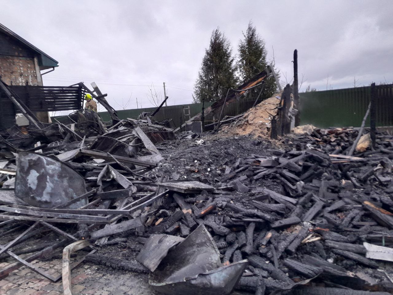 1 На Рівненщині згоріла ферма з вирощування перепілок