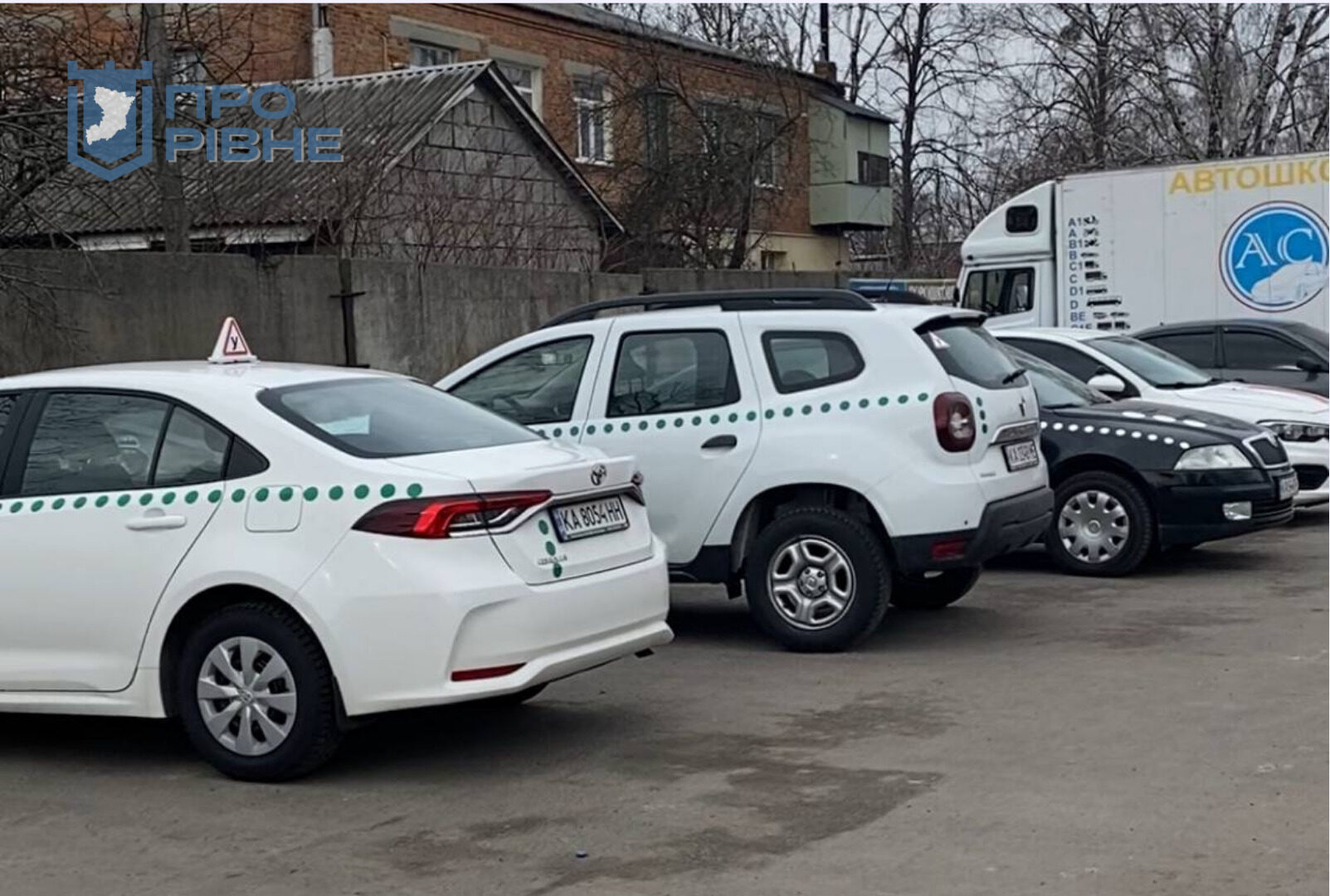 1 У Рівному показали на чому здають іспит з водіння, та чому це вигідно громаді (ВІДЕО)