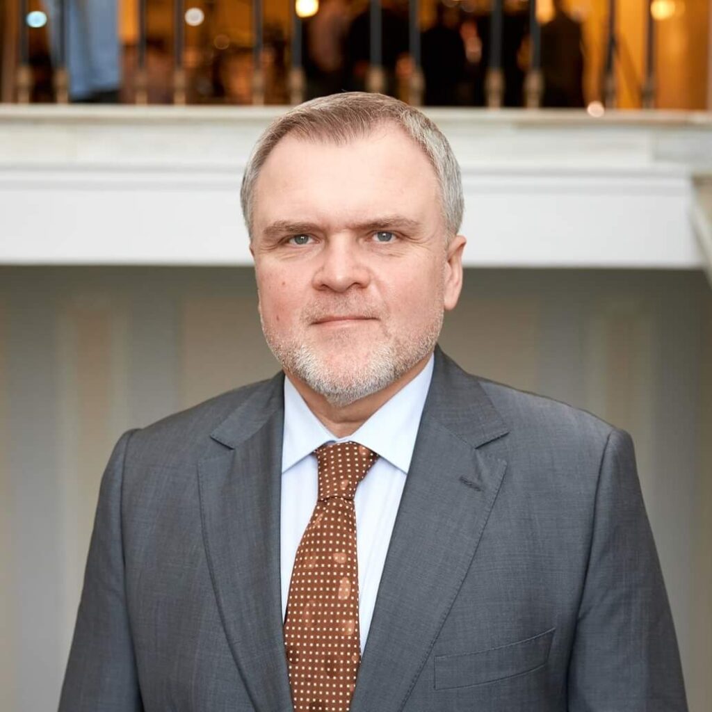 1 Подарунки, будинки і автівки на мільйони: чим розжилися рівненські нардепи за час повномасштабної війни