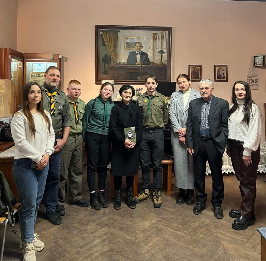 1 У Рівному презентували книгу про загиблого героя Тараса Давидюка