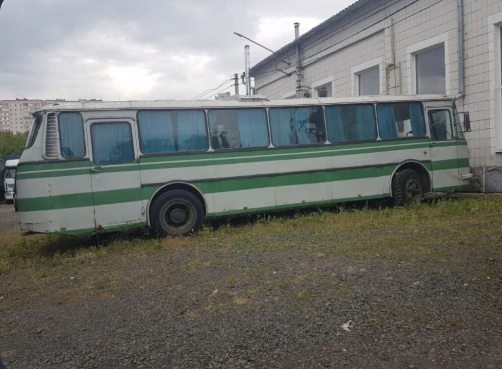 1 Рівненська облрада вторгувала понад 300 тисяч гривень за старі автівки