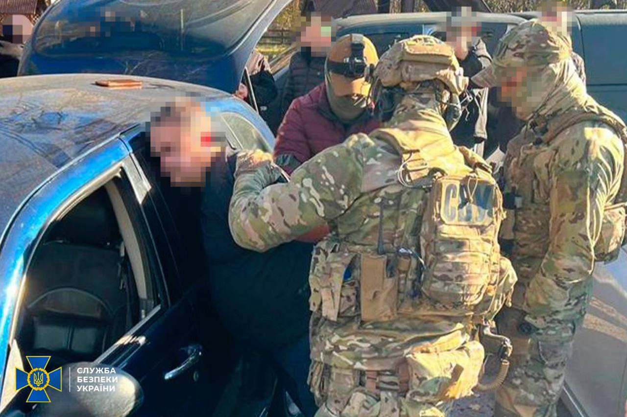 На Рівненщині СБУ взяли “на гарячому” торговця гранатометами (ФОТО) 0000