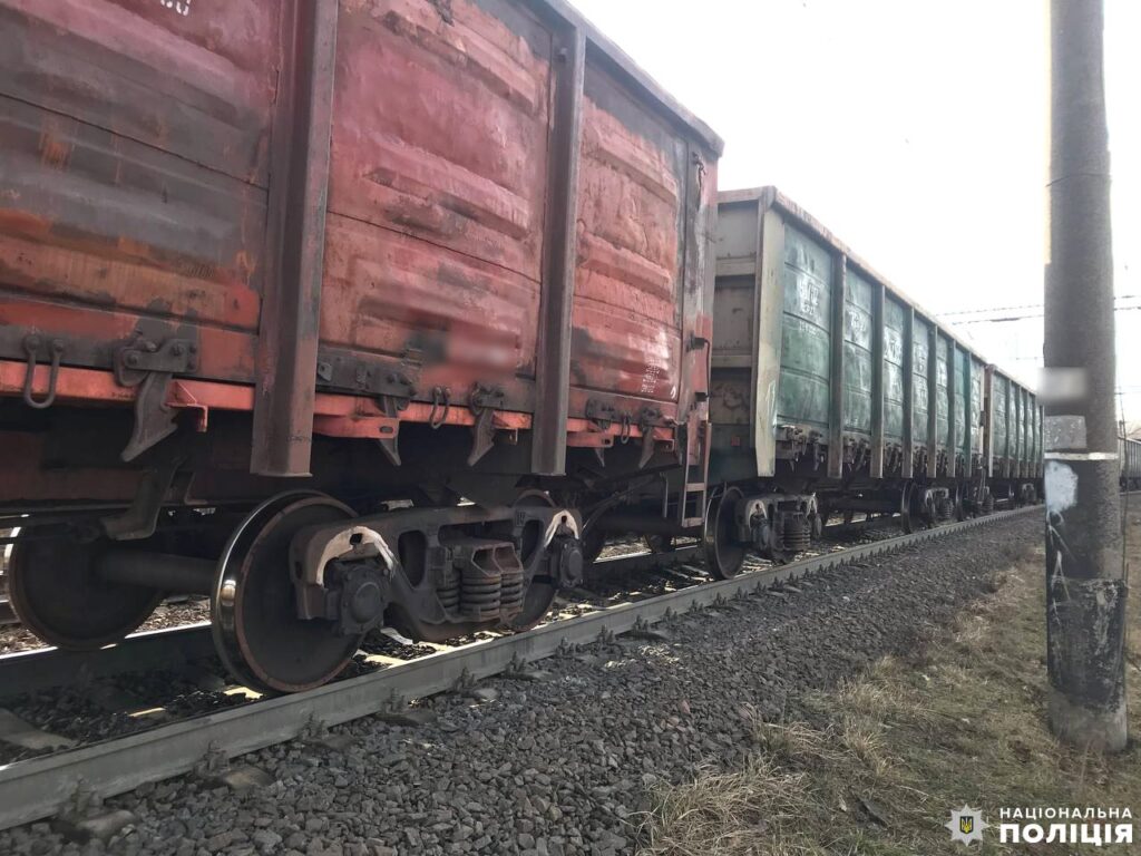1 Біля Рівного чоловік потрапив під потяг