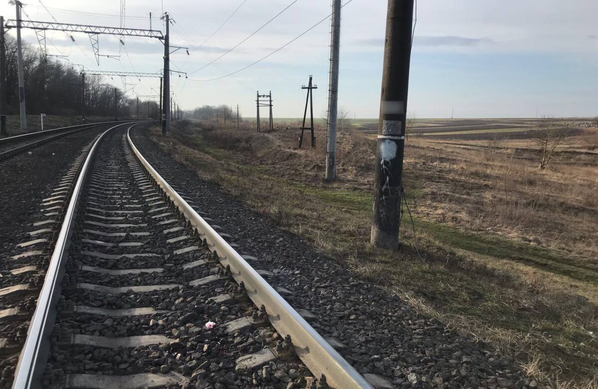 Біля Рівного чоловік потрапив під потяг
