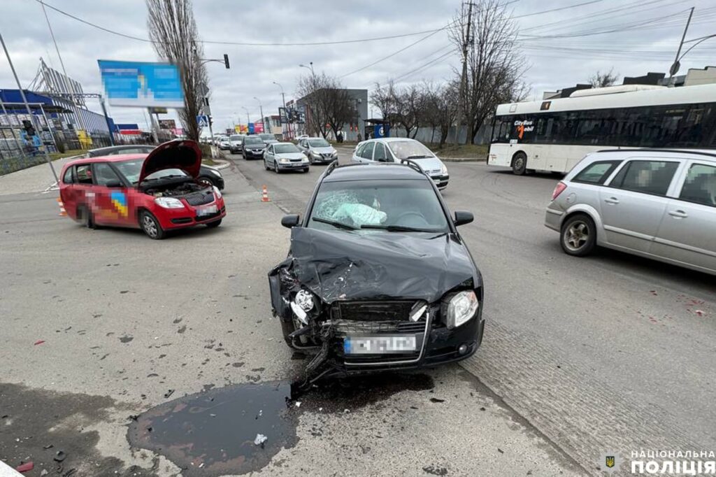 1 У Рівному троє постраждалих внаслідок ДТП (ФОТО)