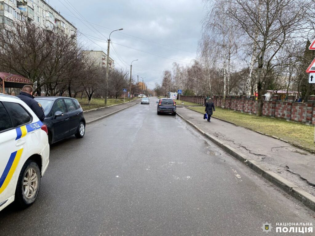 1 У Рівненській громаді школяр вибіг на дорогу і потрапив під колеса