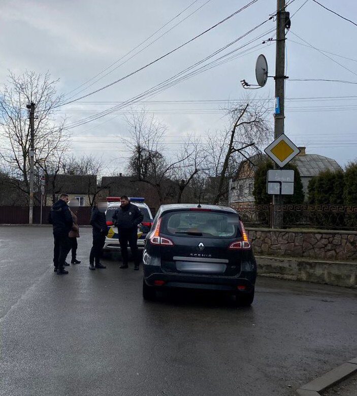 У Рівненській громаді школяр вибіг на дорогу і потрапив під колеса