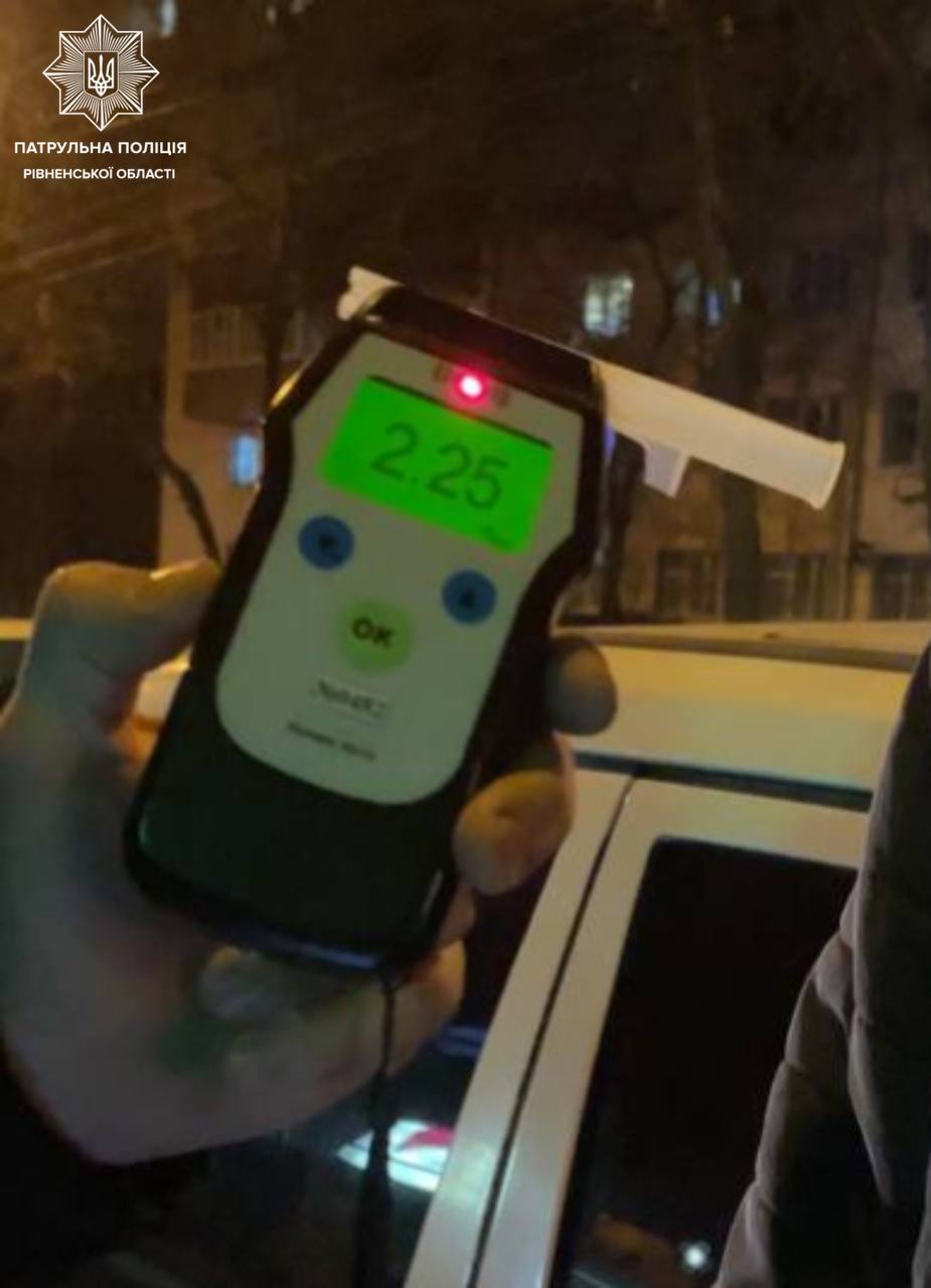Рівняни продовжують здавати поліції водіїв-пияків 0000
