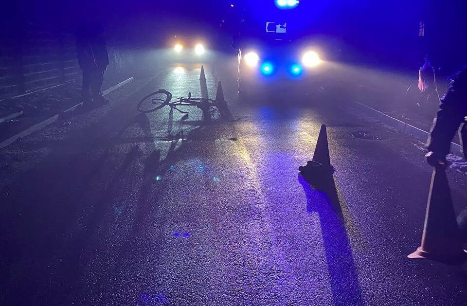У Рівненському районі розшукали водія-втікача, який наїхав на чоловіка 0000