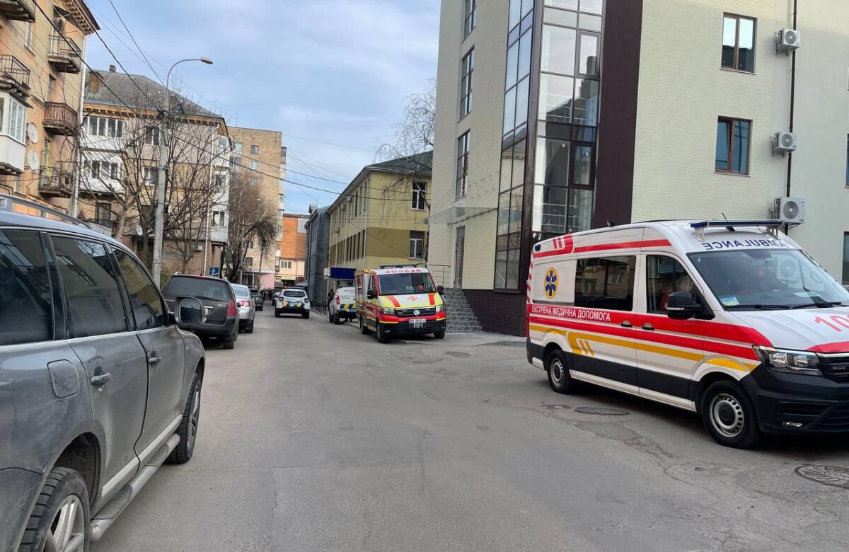 Через повідомлення про замінування евакуйовують Рівненський суд