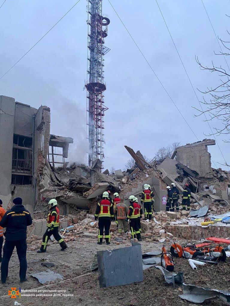 1 Сьогодні другі роковини ракетного удару росіян по Рівненщині, внаслідок якого загинув 21 нацгвардієць