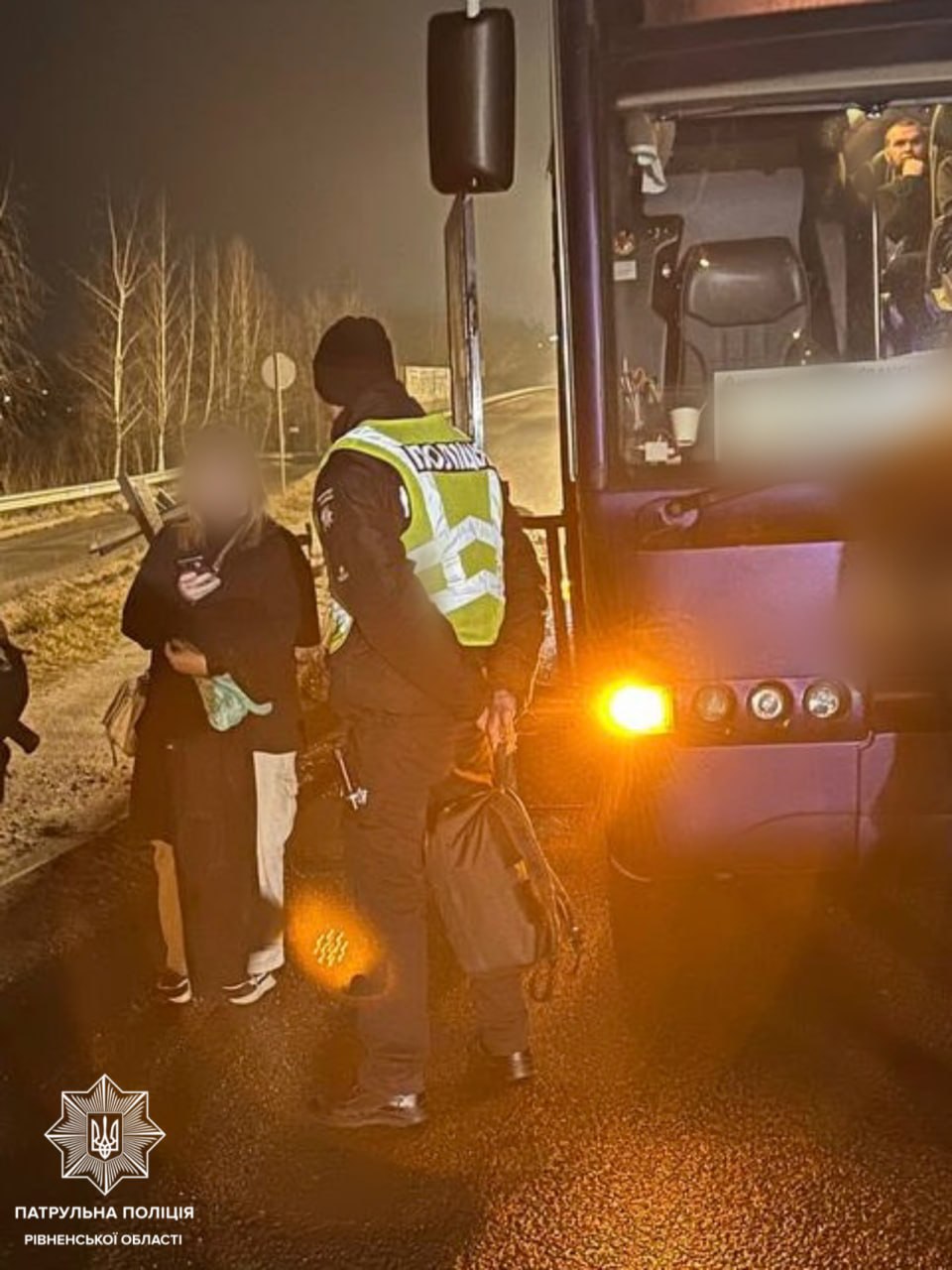 У Рівному з автобуса висадили неповнолітню, яка намагалася втекти до Польщі 0000