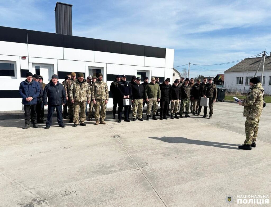 1 В лісах на півночі Рівненщини другу добу розшукують зниклого чоловіка