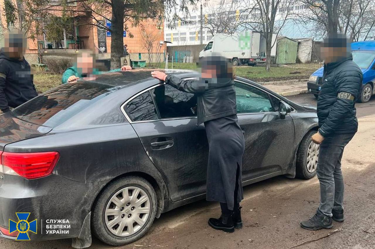На Рівненщині затримали наркодилерку, яка маскувала прекурсори під пральний порошок (ФОТО) 0000