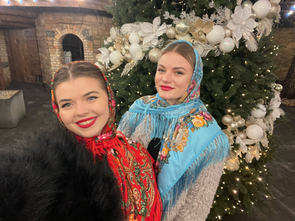 1 Дует "VATRA" з Рівненщини продовжують підкорювати своїми голосами (ВІДЕО)