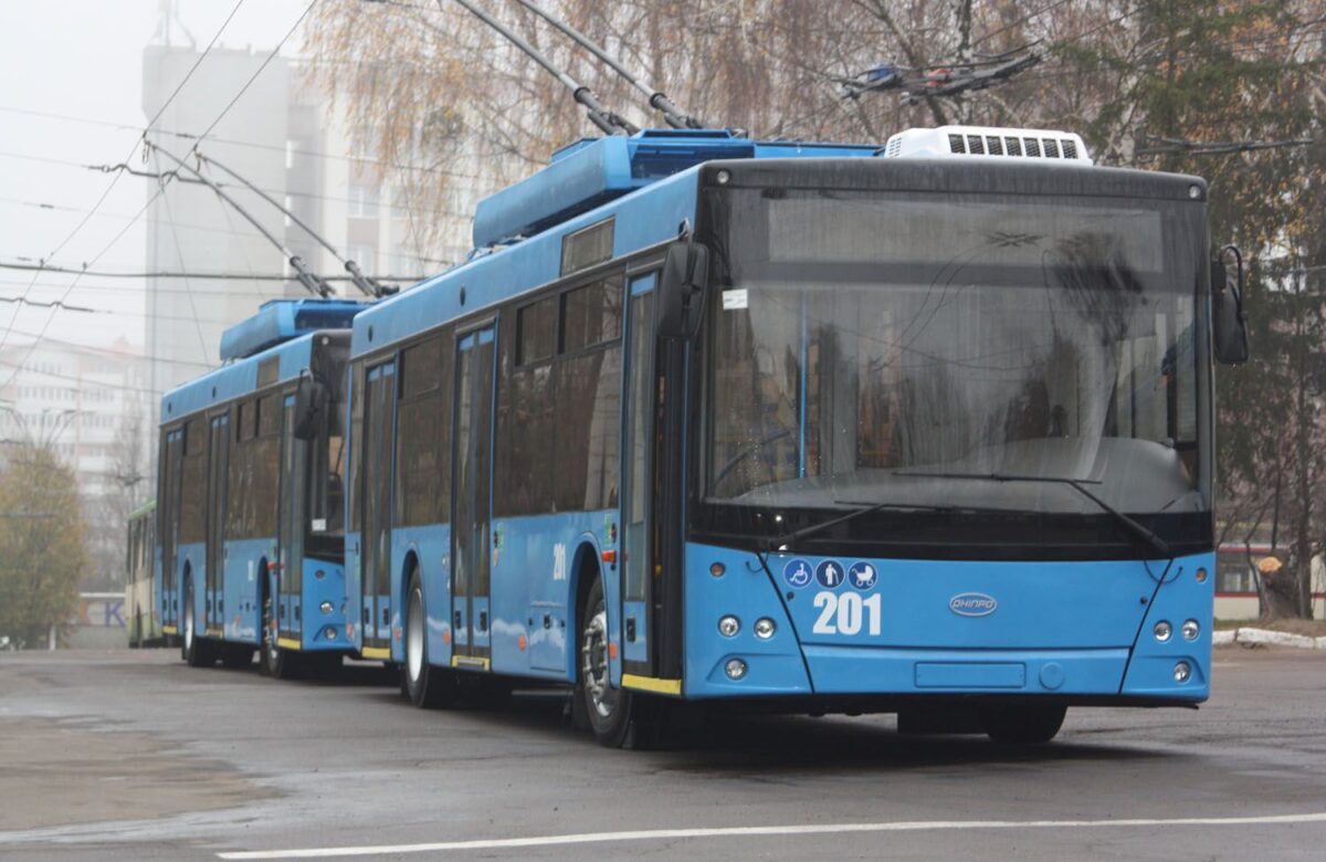 Відомо, скільки Рівнеелектроавтотранс витратить на нові вікна для тролейбусів