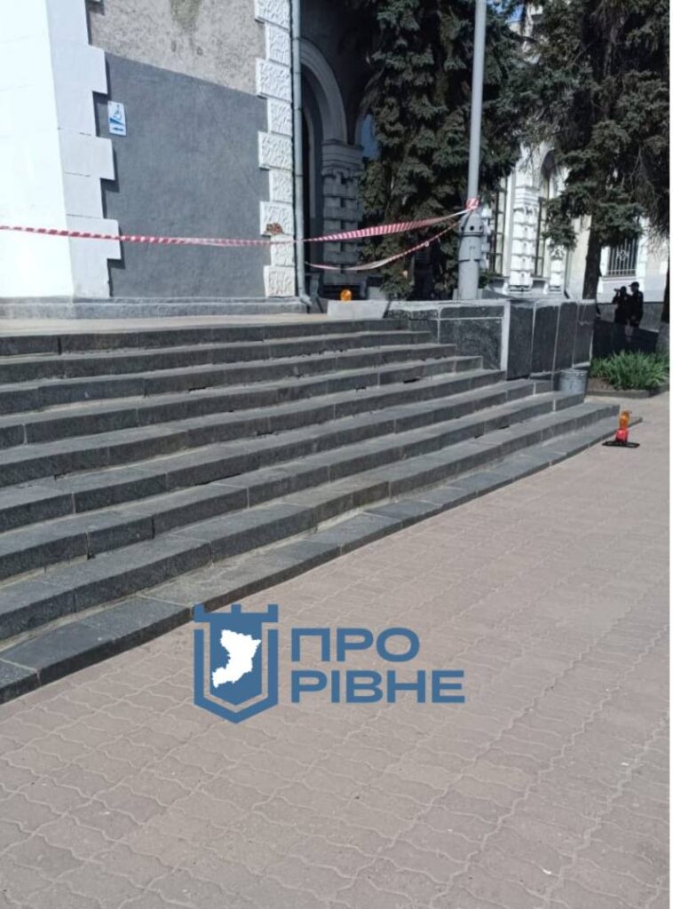 1 У Рівному евакуювали залізничний вокзал та ОВА (ФОТО)