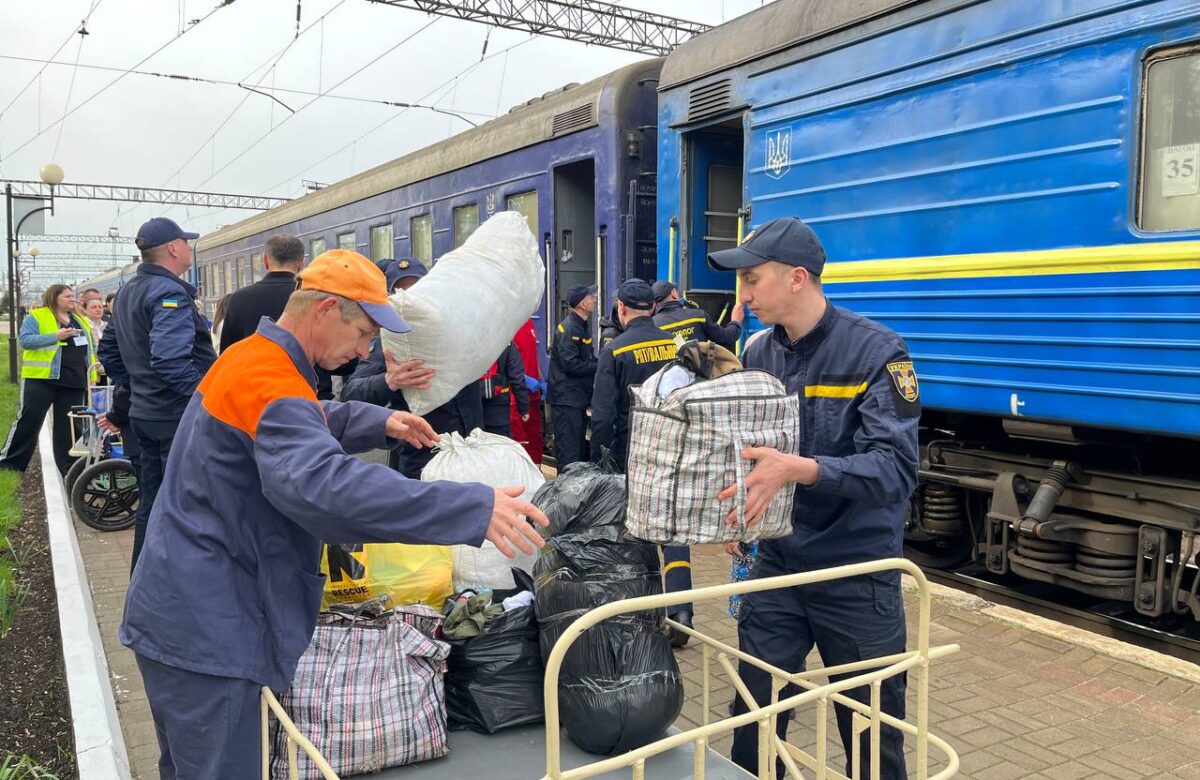Жителька Донеччини народила в евакуаційному потягу до Рівного