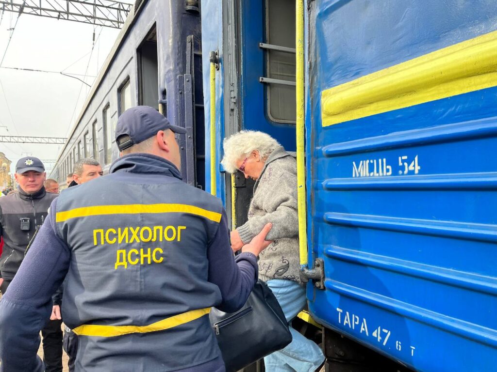 1 Жителька Донеччини народила в евакуаційному потягу до Рівного