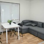 1 На Рівненщині витратили мільйони на подаровані містечка незламності, а житло не будують