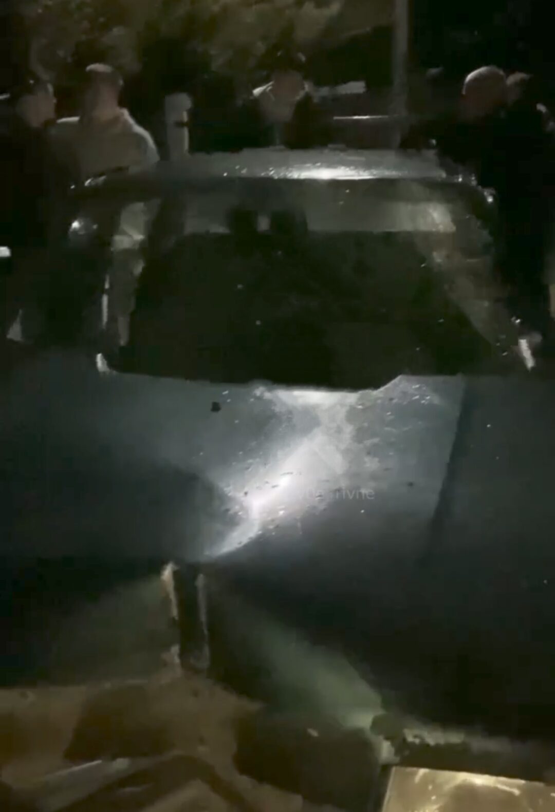 Біля Рівного водій зніс паркан і влетів у двір будинку (ВІДЕО) 0000