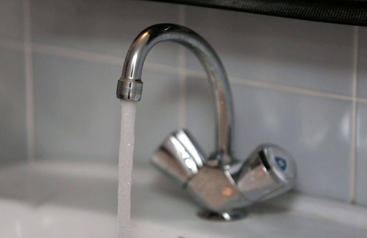 На кількох вулицях Рівного частково відсутнє водопостачання