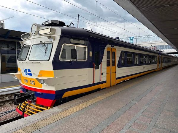 На маршруті Рівне-Львів курсуватиме модернізований електропоїзд 0000