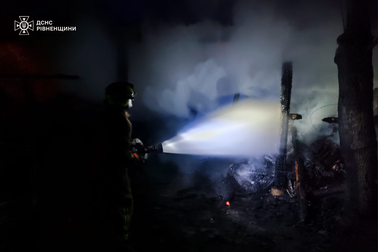 1 На Рівненщині внаслідок пожежі згоріла господарська будівля