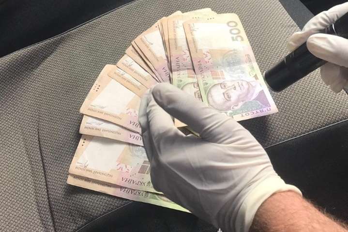 На хабарі затримали керівника одного з комунальних підприємств Рівного 0000
