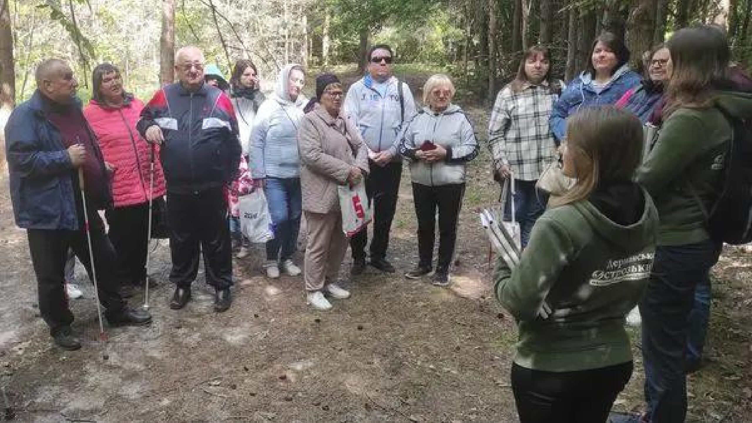 На Рівненщині провели екскурсію для людей з вадами зору