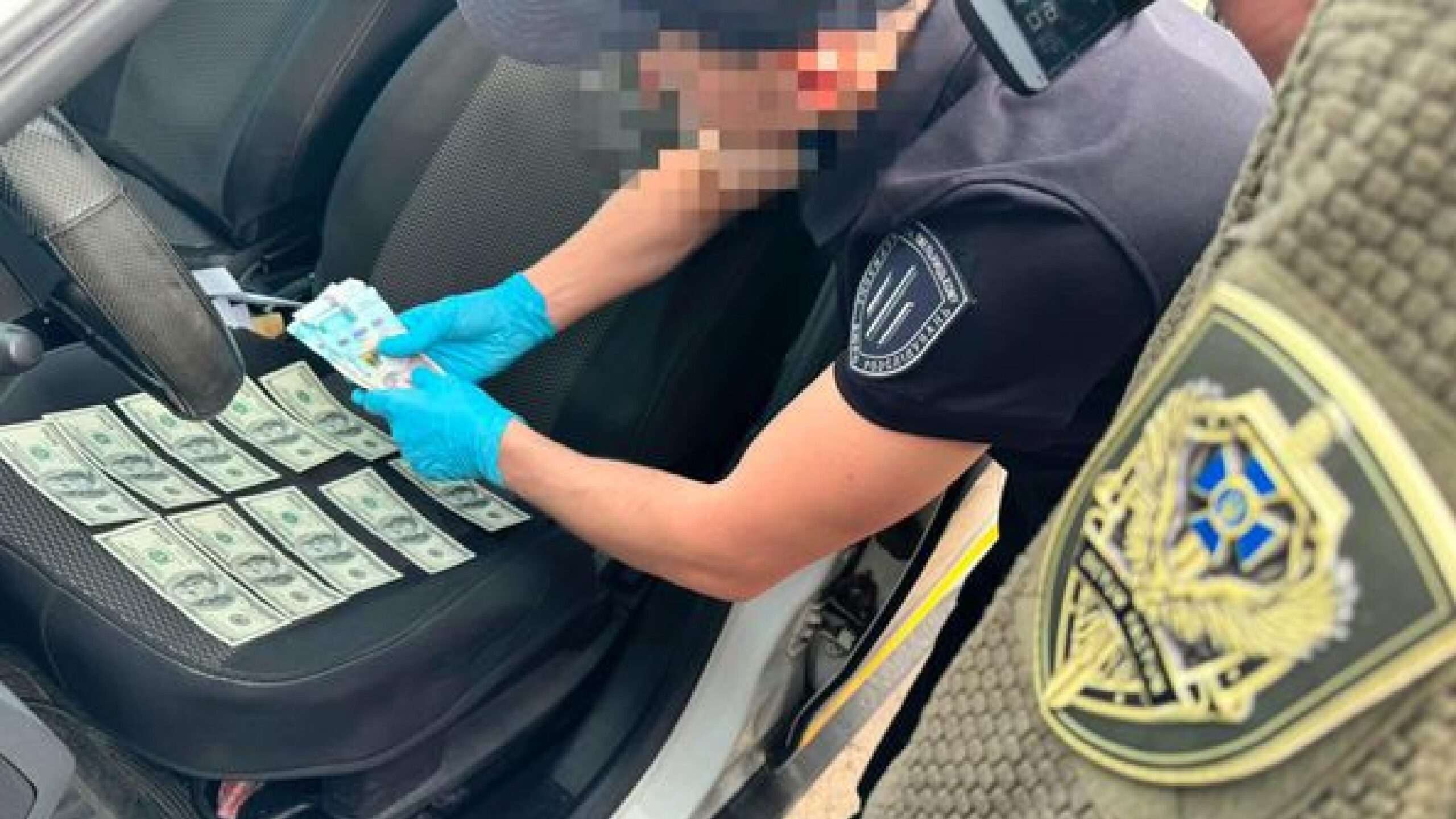 На Рівненщині СБУ викрила правоохоронця, який допомагав ухилятися від мобілізації 0000